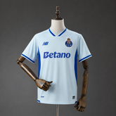 FC Porto 2025-2026 drittes Auswärtstrikot