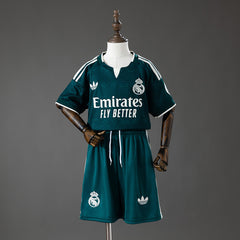 Maillot Rétro Real Madrid Extérieur 2017-2018 Enfant
