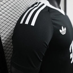 Bayern München 2024-2025 Goalkeeper player