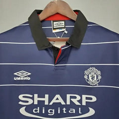 Retro Manchester United 1999-2000 away