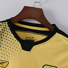 Retro Liverpool FC 2004-2005 away