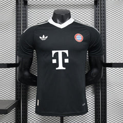 Bayern München 2024-2025 Goalkeeper player