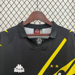 Retro Juventus 1996-1997 third away