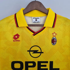 Rétro AC Milan 1995-1996 extérieur