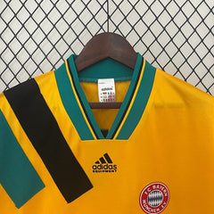 Retro Bayern München 1993-1995 away game