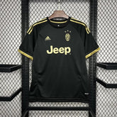 Retro Juventus 2015-2016 away