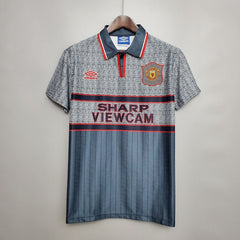 Retro Manchester United 1995-1996 away game