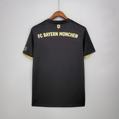 Bayern München 2021-2022 away game