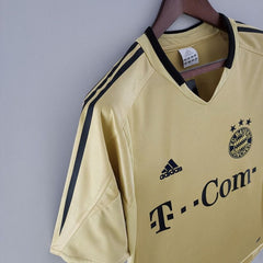 Retro Bayern München 2003-2004 away game