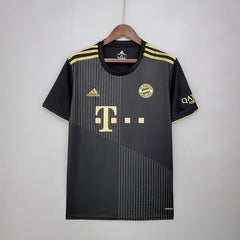 Bayern München 2021-2022 away game