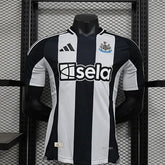 Newcastle United 2024-2025 home game player