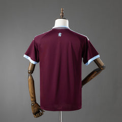 Aston Villa 2025-2026 jugador local