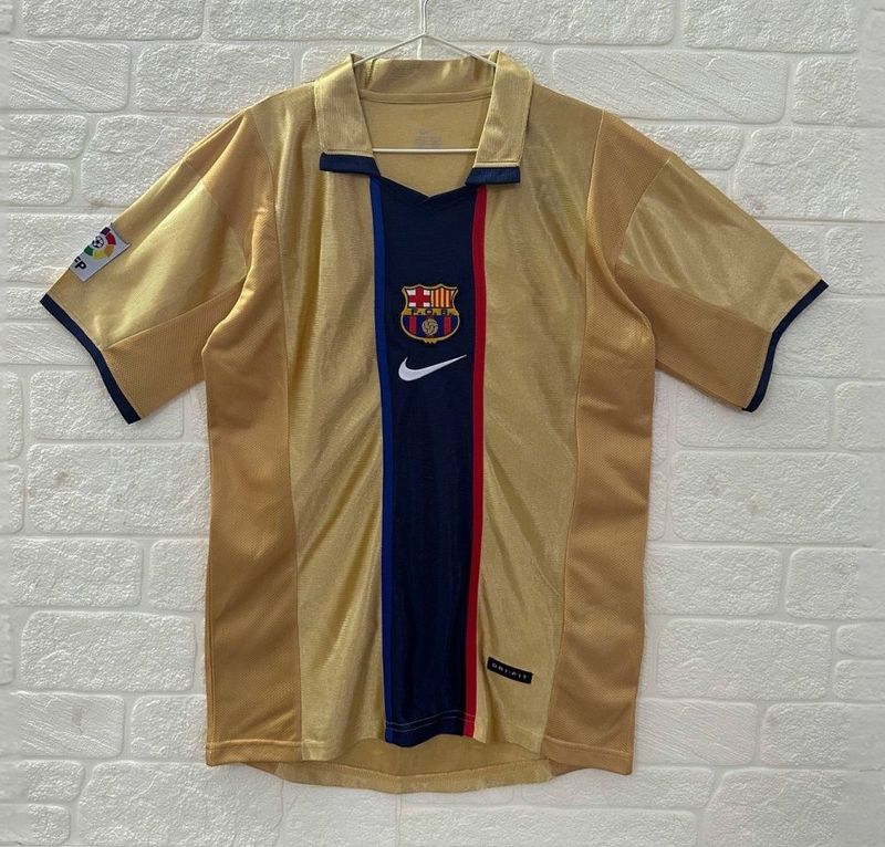 Retro FC Barcelona 2001-2002 away game