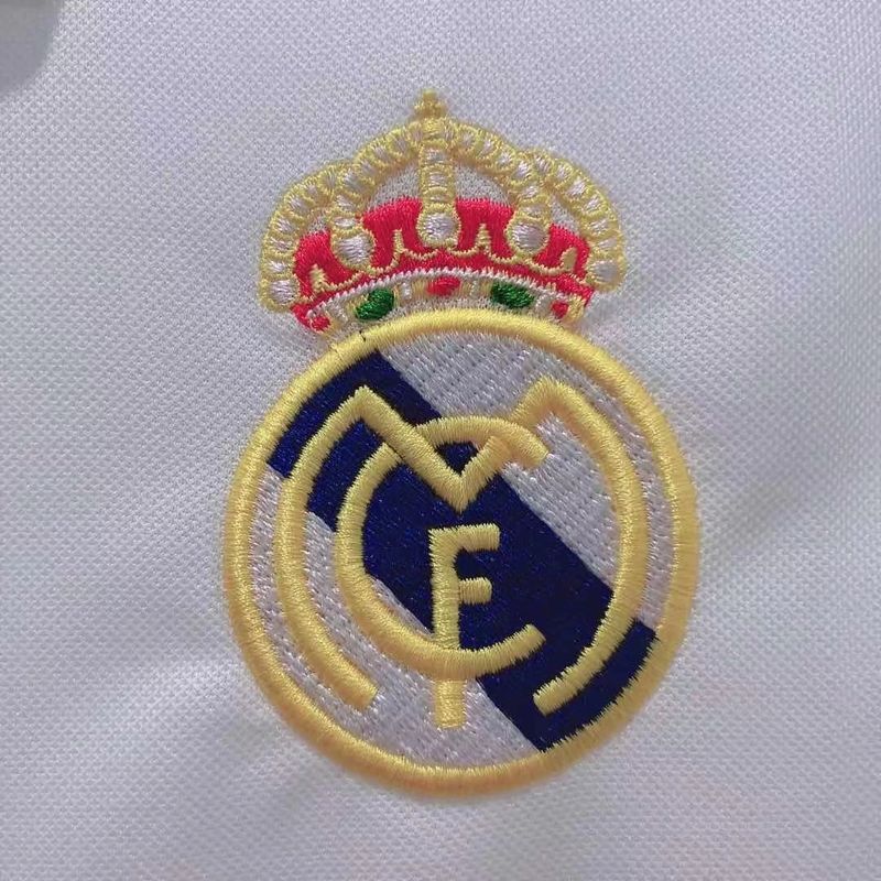 Retro Real Madrid CF 2001-2002 home game UEFA Champions