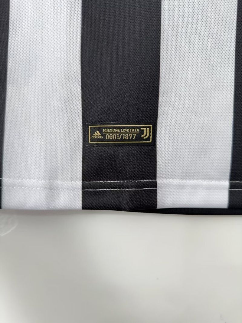 Retro Juventus FC 120th anniversary edition