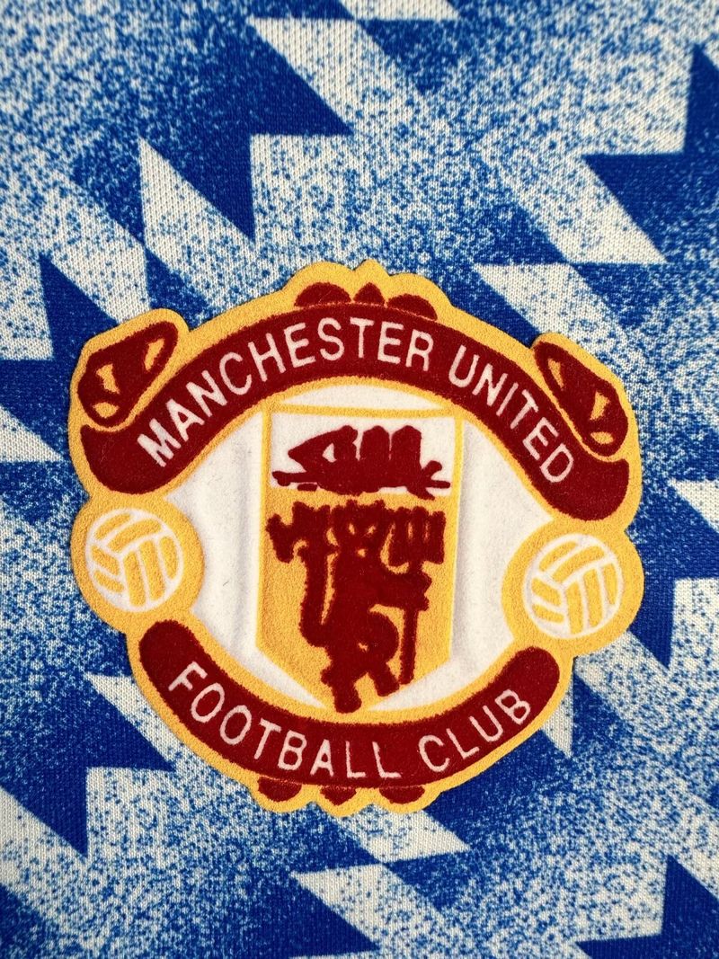 Retro Manchester United 1990-1992 away game long