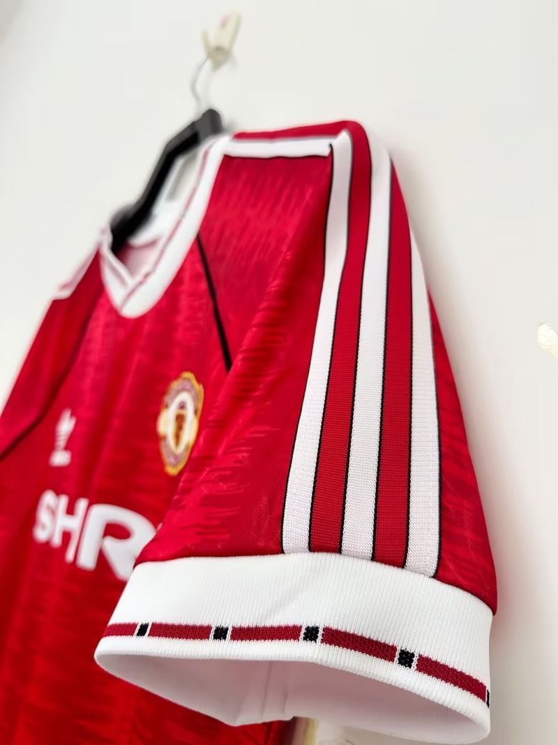 Retro Manchester United 1990-1992 home game