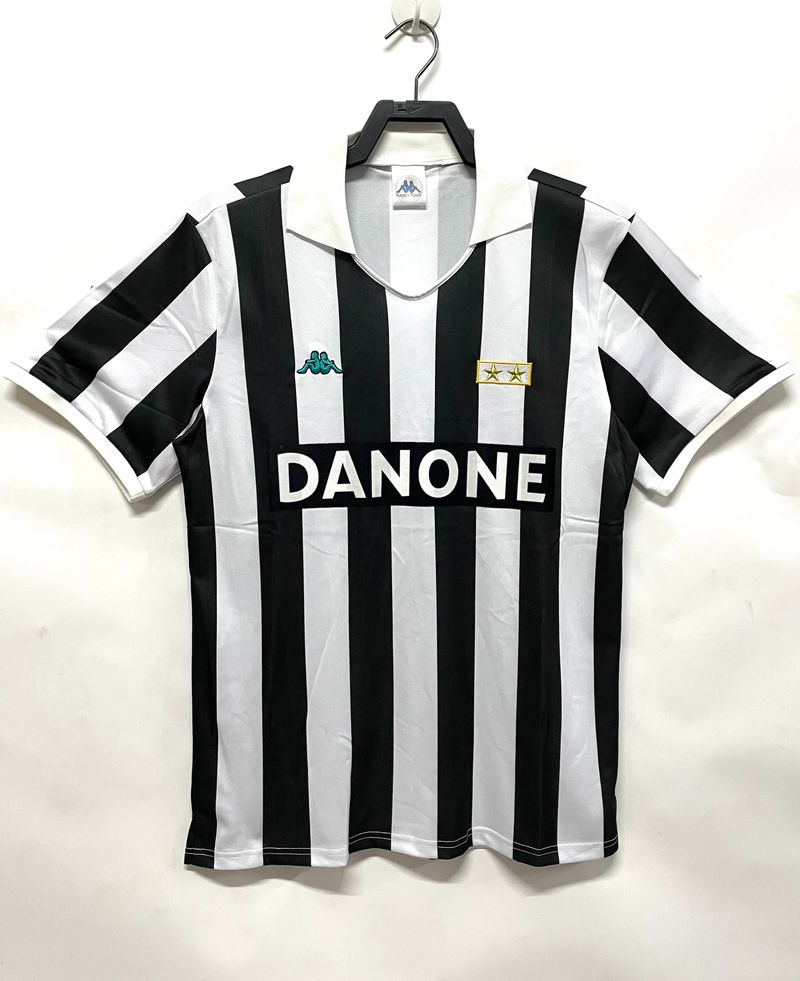 Retro Juventus FC 1992-1994 home game