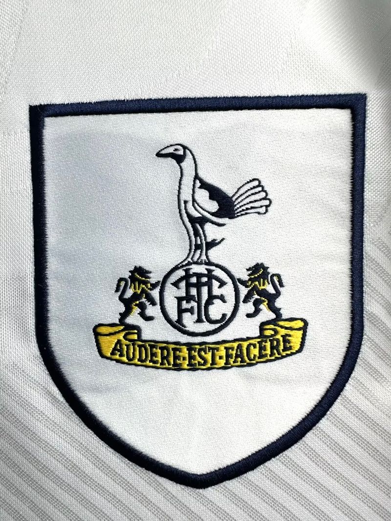 Retro Tottenham Hotspur FC 1993-1995 home game