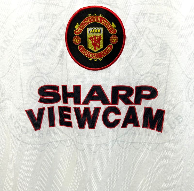 Retro Manchester United 1996-1997 away game