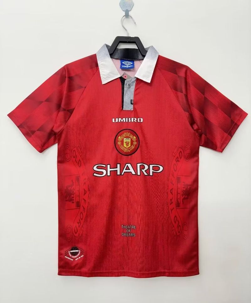 Retro Manchester United 1996-1997 home game