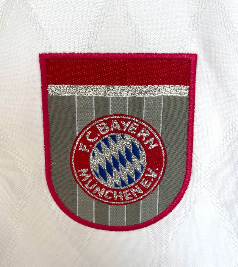 Retro Bayern München 1997-1998 away game