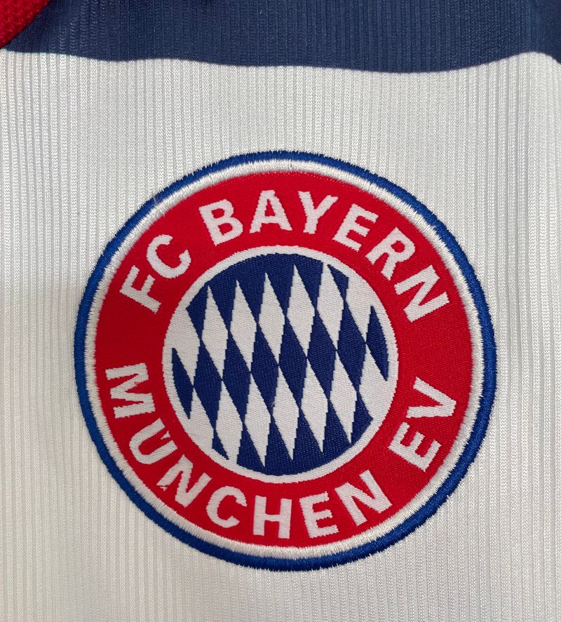 Retro Bayern München 1998-2000 away game