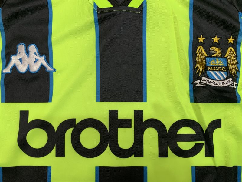 Retro Manchester City 1998-1999 away game