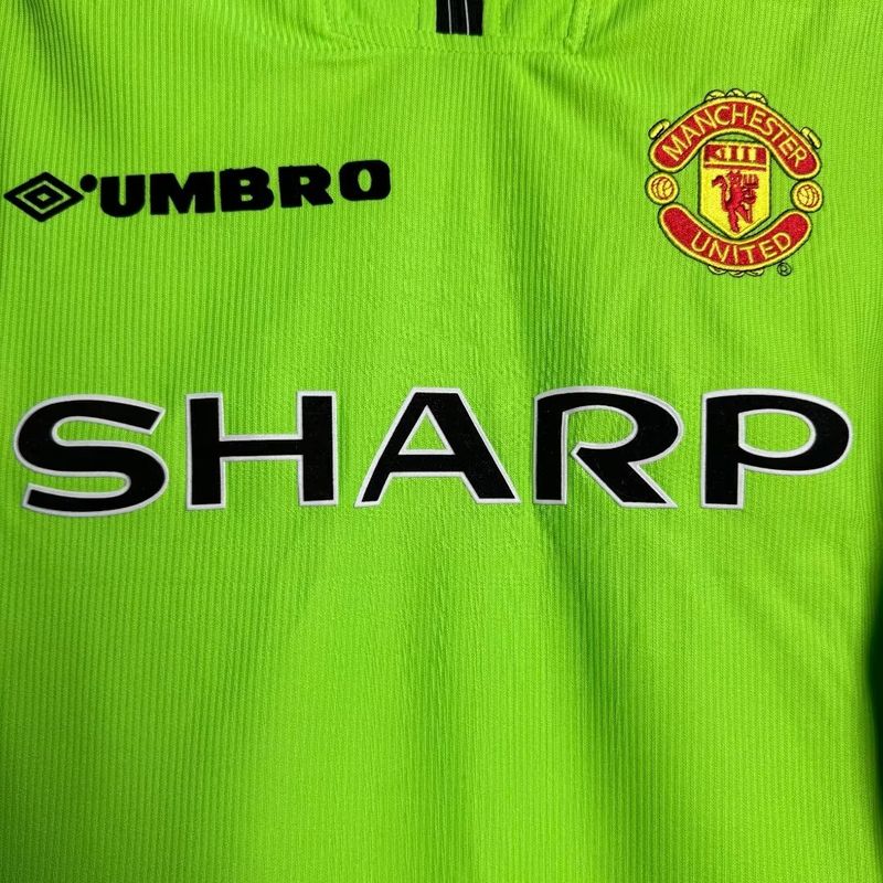 Retro Manchester United 1998-1999 GK Long Sleeve