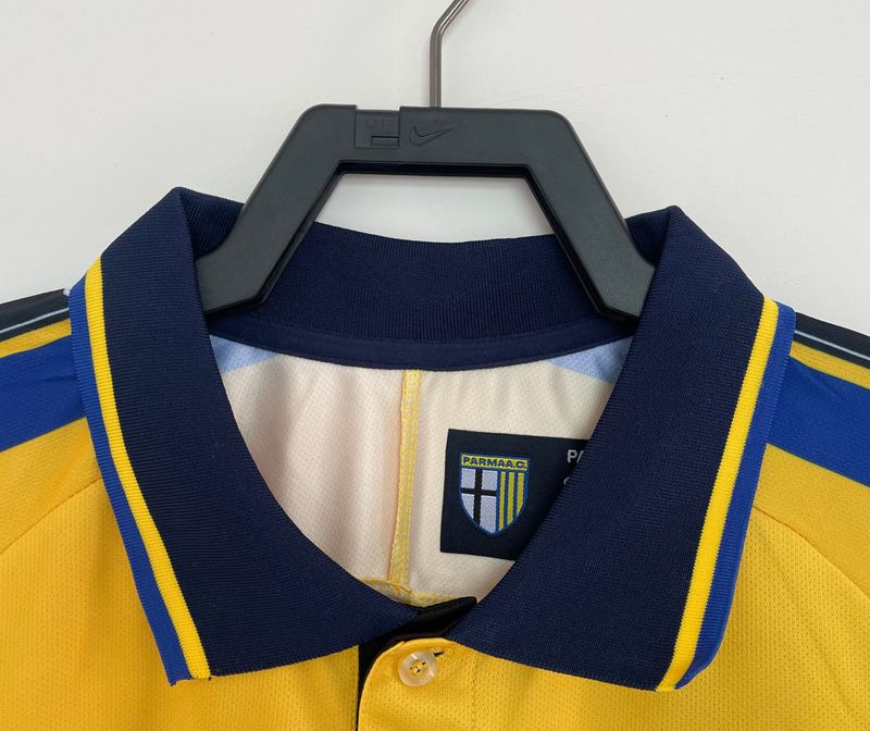 Retro Parma Calcio 1913 1999-2000 home game