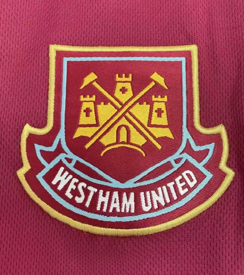 Retro West Ham United 1999-2001 home game