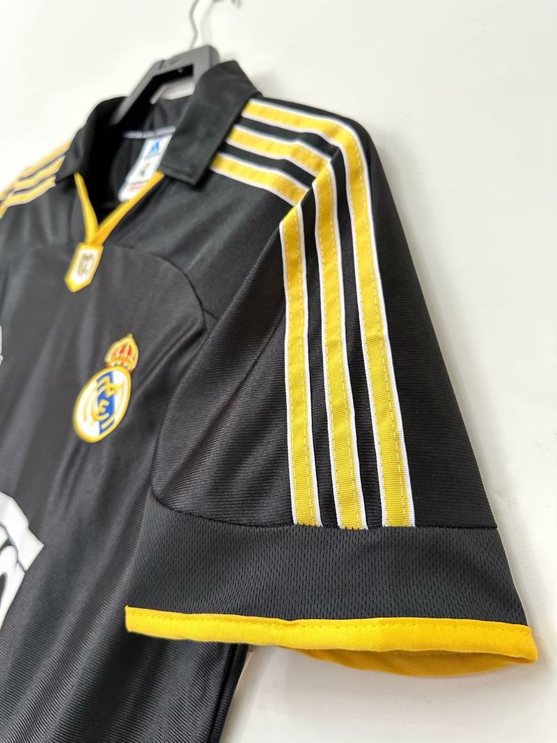 Retro Real Madrid CF 1999-2001 away game