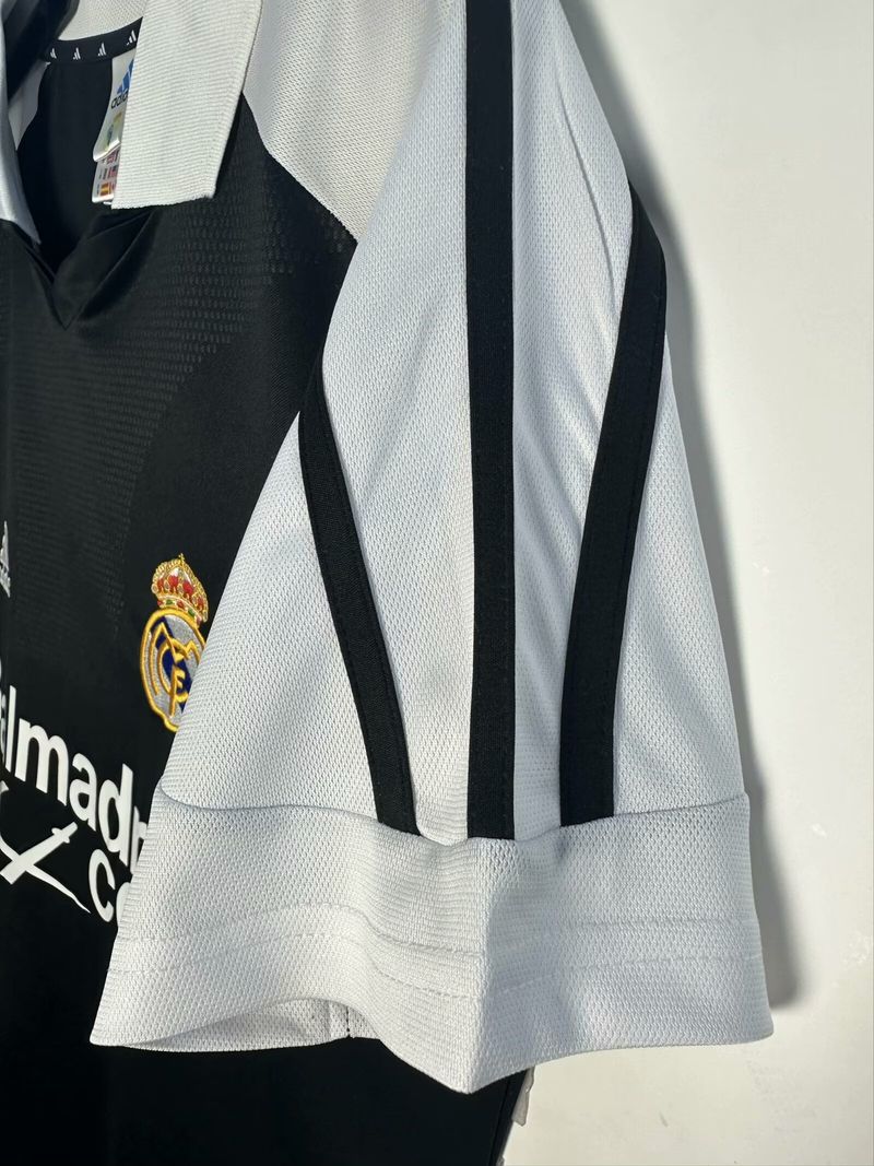 Retro Real Madrid CF 2001-2002 away game