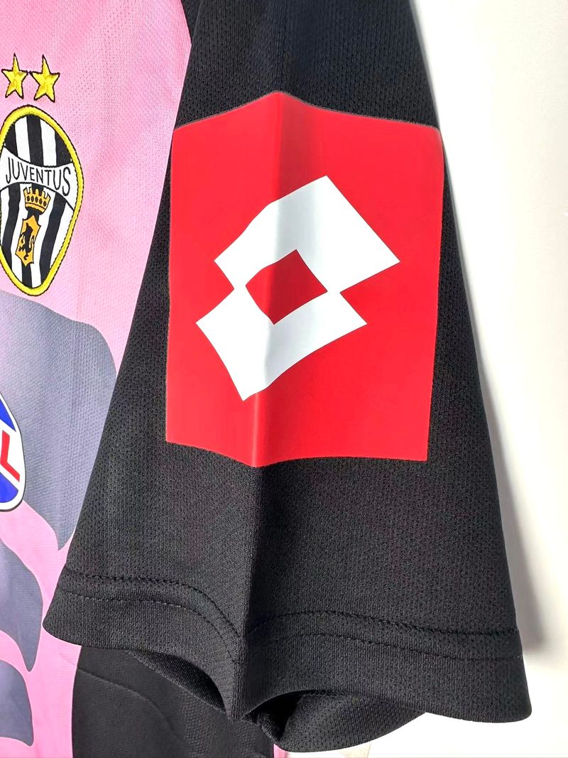 Retro Juventus FC 2002-2003 black pink