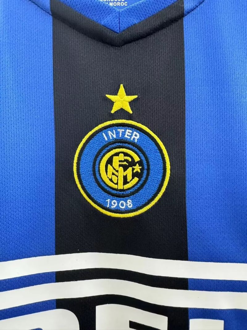 Retro Inter Milano 2004-2005 home game