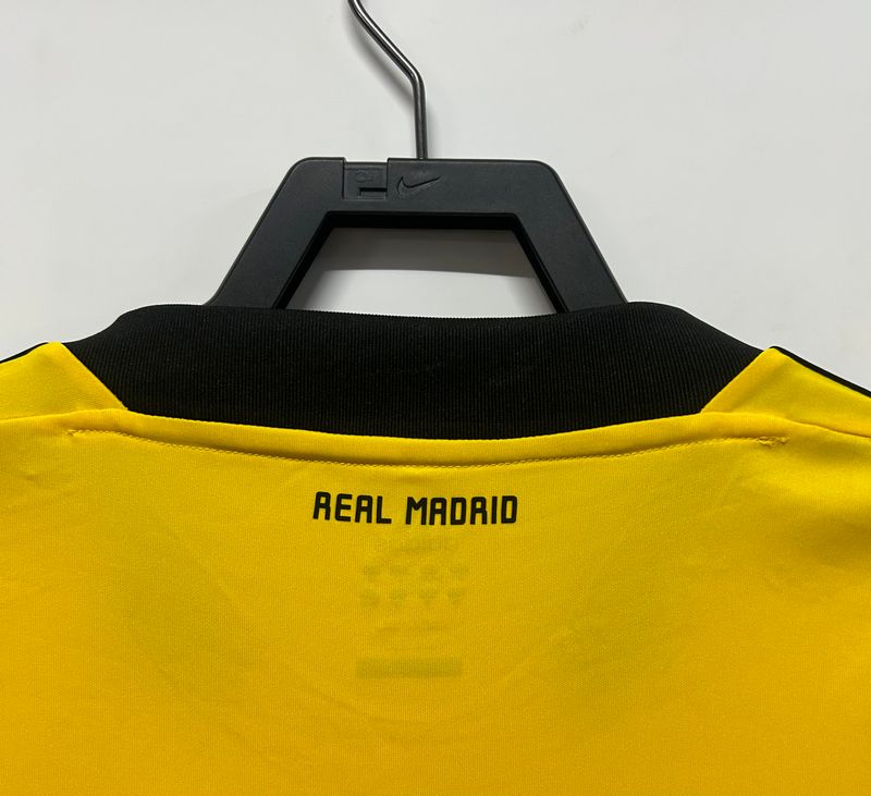 Retro Real Madrid CF 2011-2012 GK jersey yellow