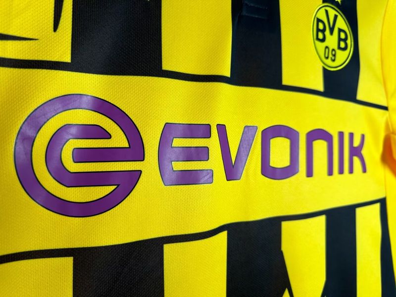 Retro Borussia Dortmund 2012-2013 home game