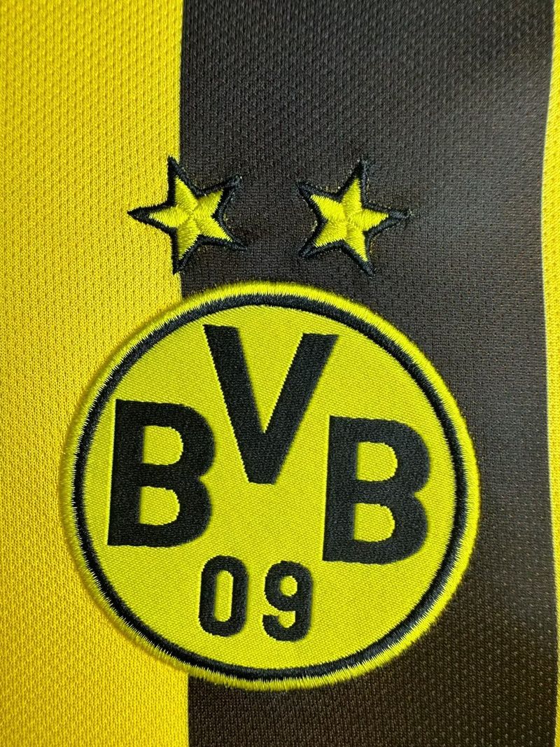 Retro Borussia Dortmund 2012-2013 home game