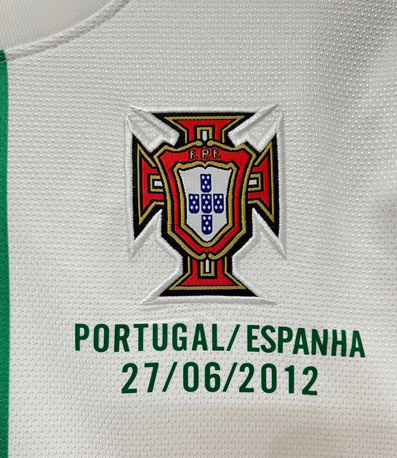 Retro Portugal national 2012 away game long