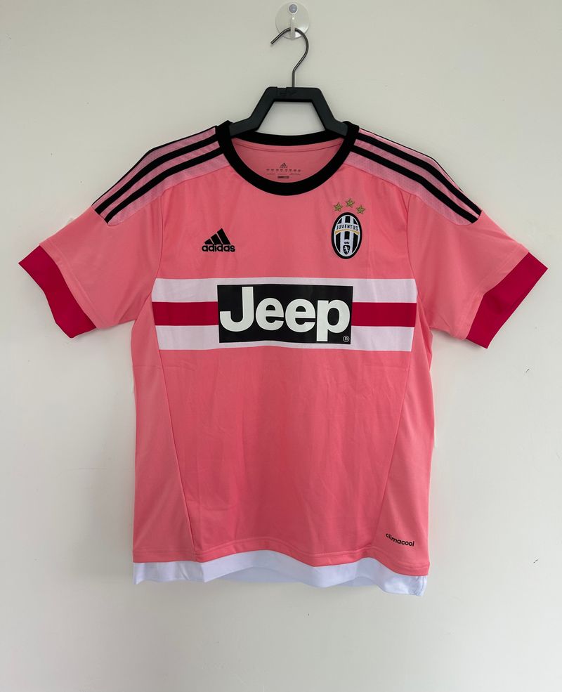 Retro Juventus FC 2015-2016 away game