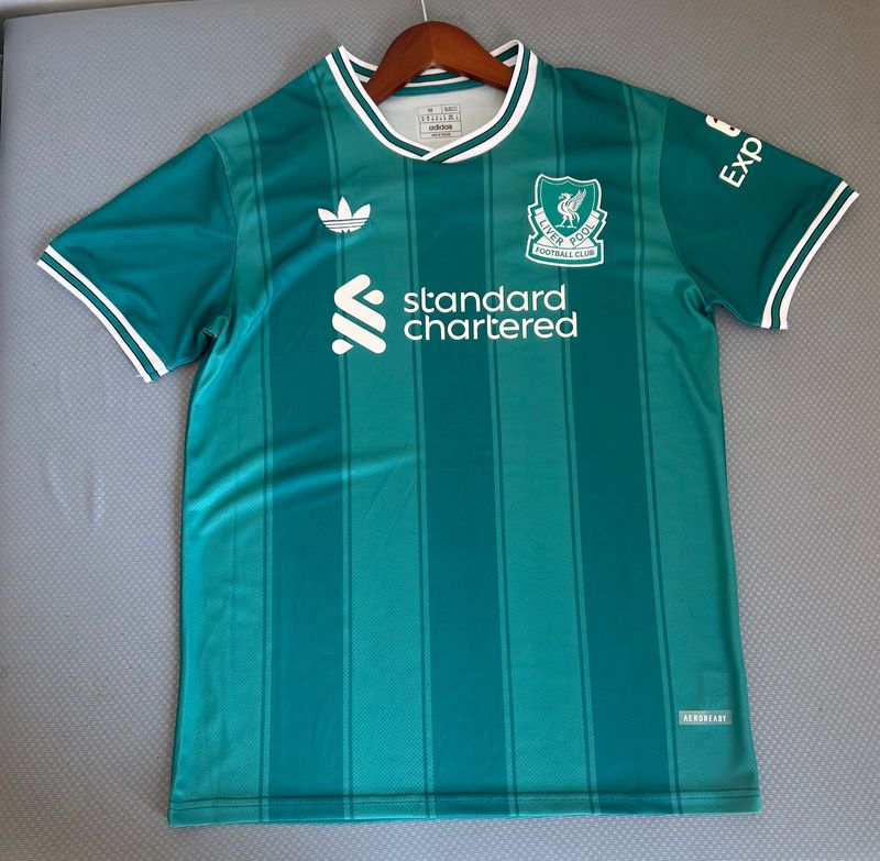 Liverpool FC 2025-2026 second away