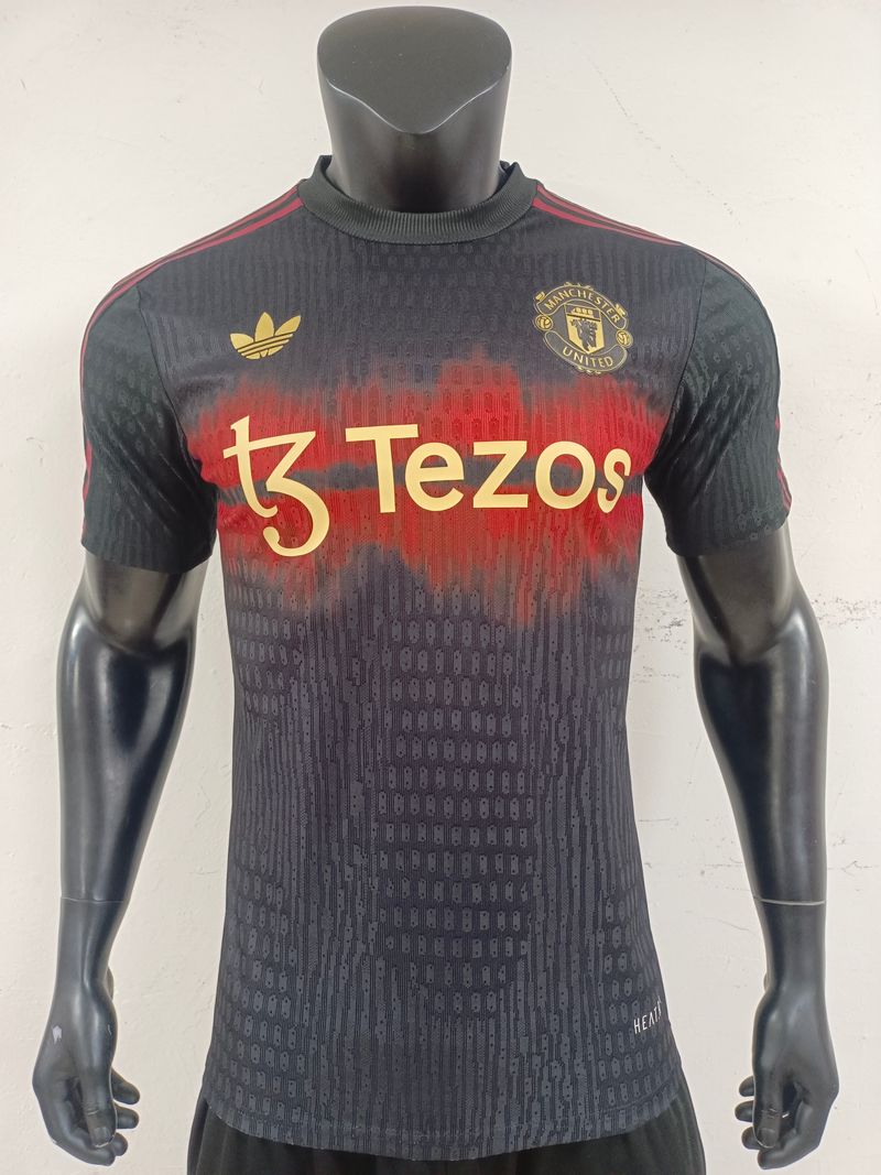 Manchester United 2025-2026 training uniform