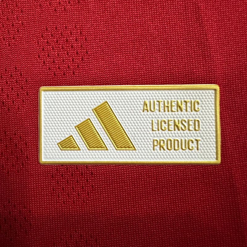 Manchester United 2025-2026 home player