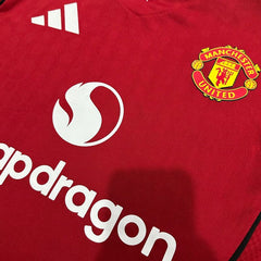 Manchester United 2025-2026 home player