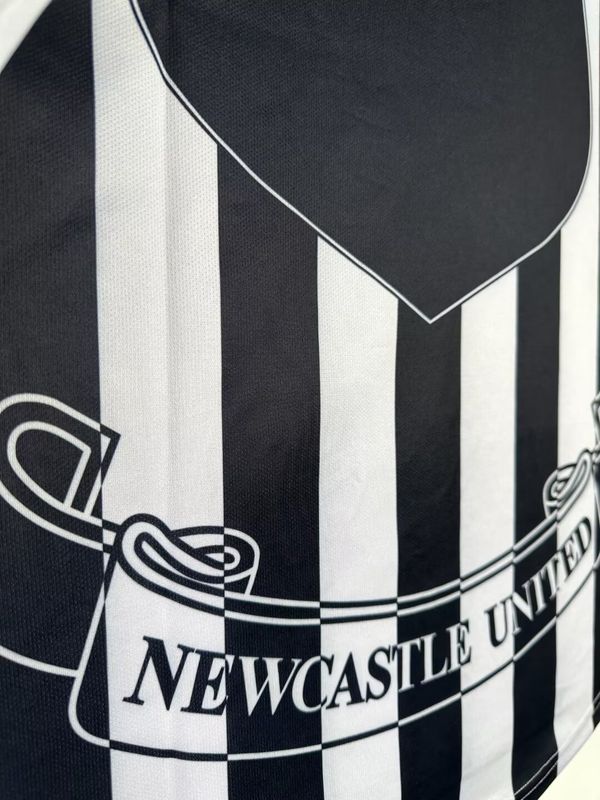 Retro Newcastle United 1997-1999 home game Long Sleeve
