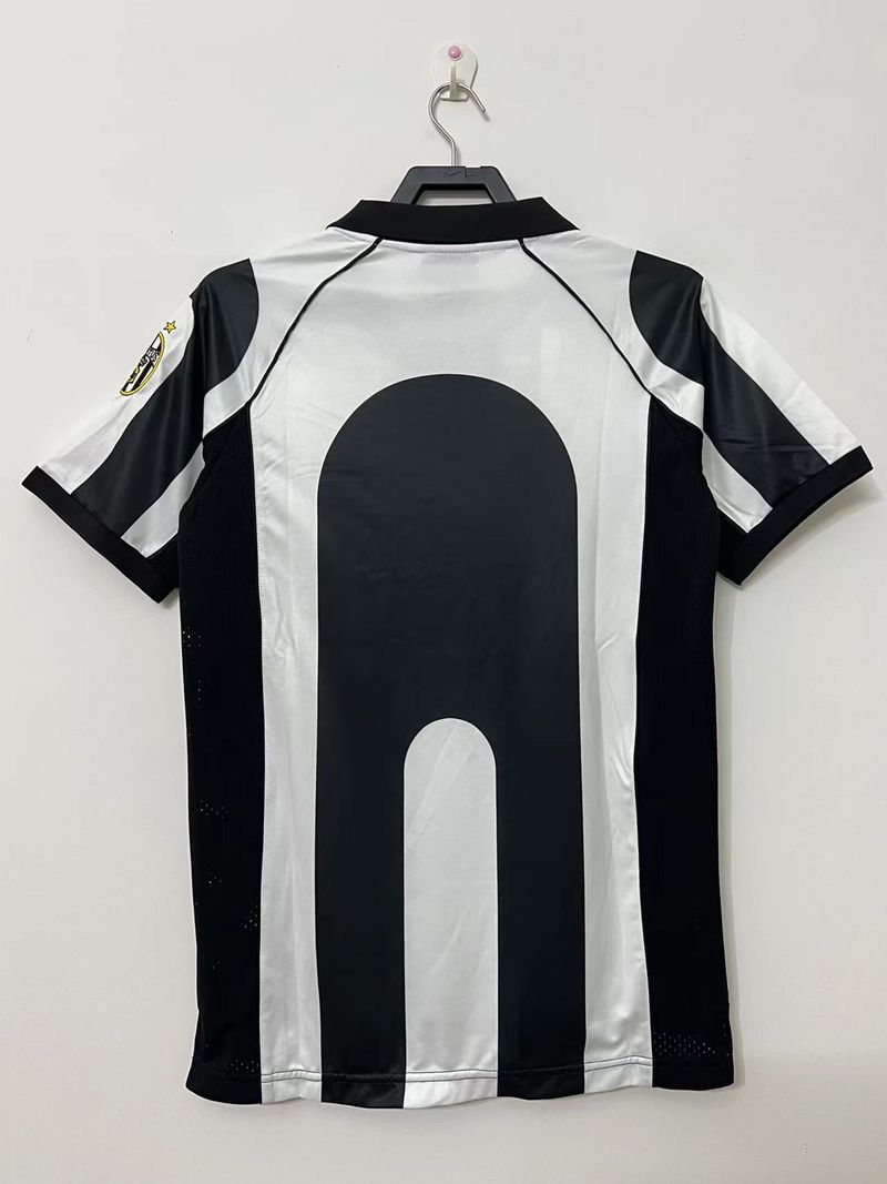 Retro Juventus FC 1997-1998 home game