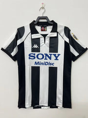 Retro Juventus FC 1997-1998 home game