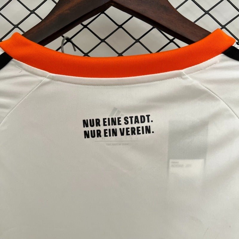 Eintracht Frankfurt 2025 - 2026 home - WCFOOTBALLSUIT