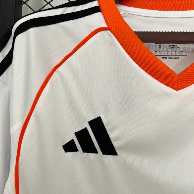 Eintracht Frankfurt 2025 - 2026 home - WCFOOTBALLSUIT