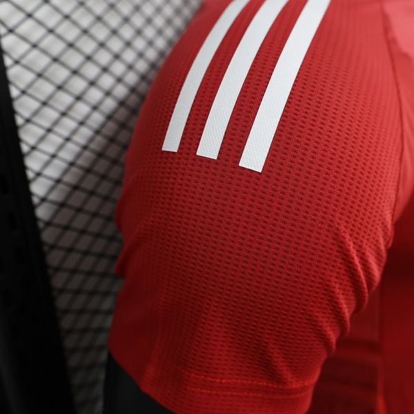 Manchester United 2024-2025 home game player